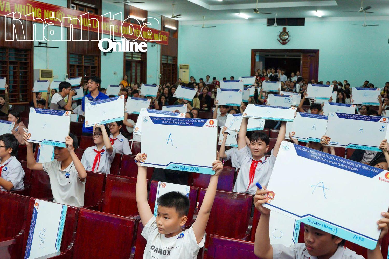 Từ ngày 17 đến 23-5: Diễn ra cuộc thi Rung chuông vàng tiếng Anh cấp tiểu học TP. Nha Trang