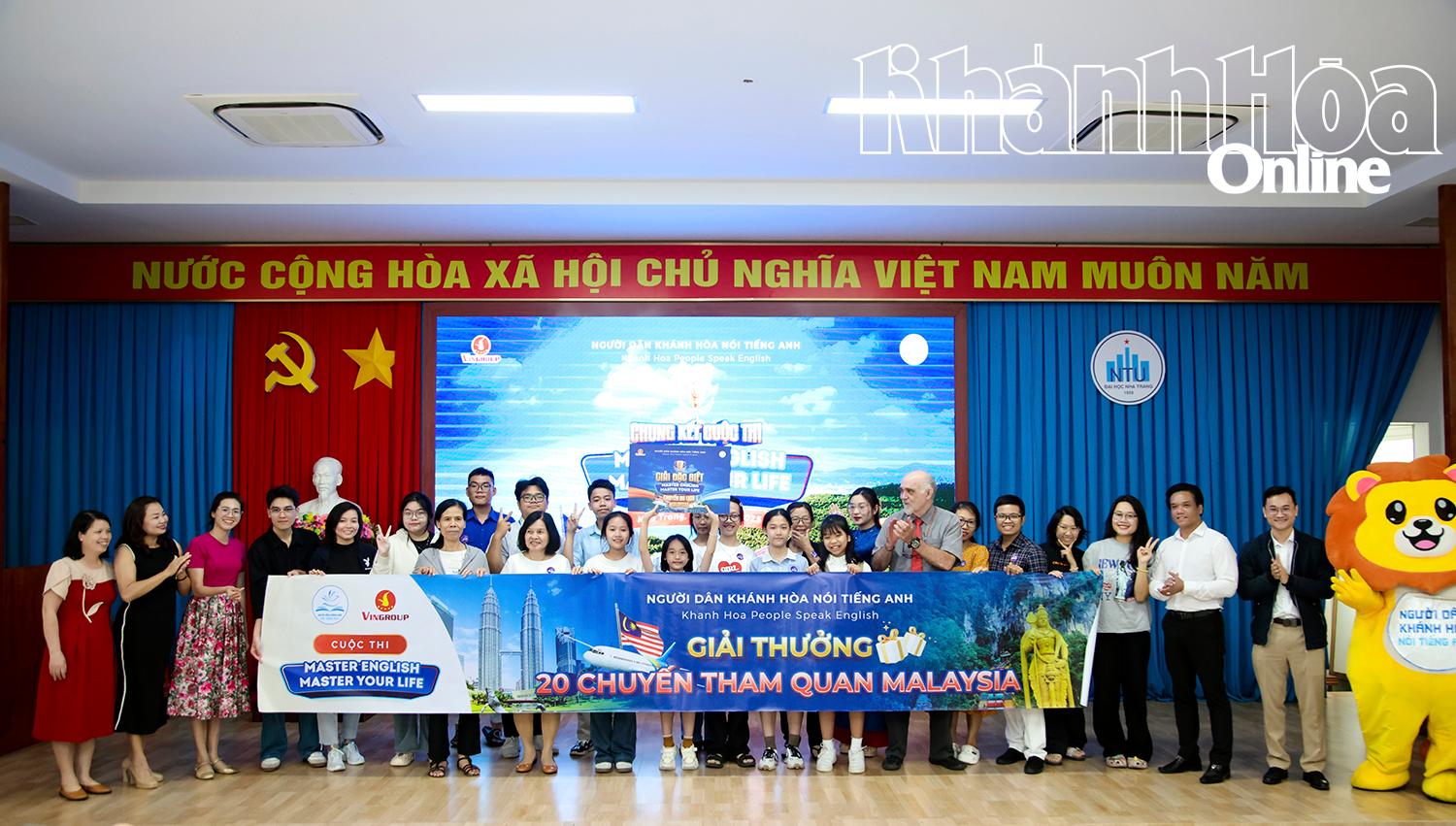 Thí sinh đạt giải cuộc thi “Master English – Master your life” được tham quan nước ngoài: Tạo cảm hứng, nguồn động lực để thu hút nhiều người dân học tiếng Anh