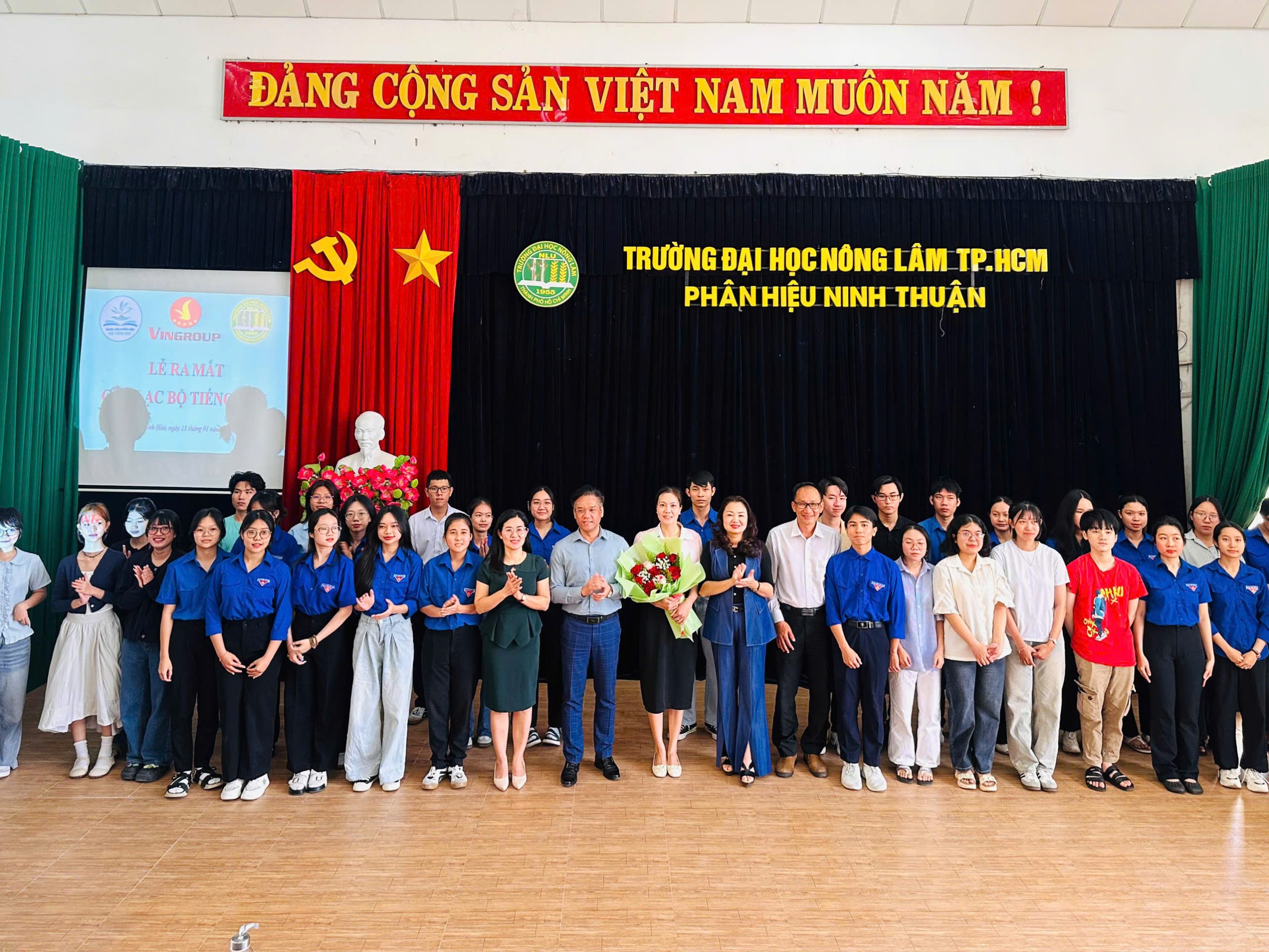Lễ ra mắt Câu lạc bộ Tiếng Anh tại Đại học Nông Lâm TP.HCM – Phân hiệu Ninh Thuận